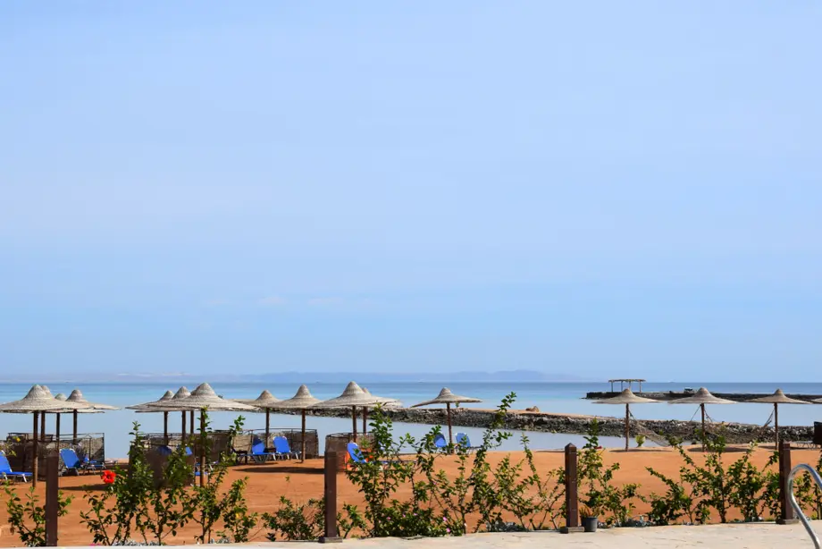 2-bedroom apartment in Turtles Beach Resort with resort amenities — Turtles Beach Al Ahyaa