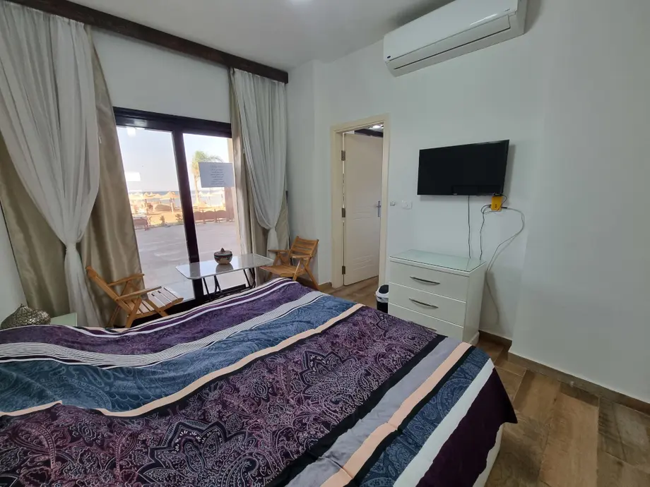 1-bedroom apartment with private beach access in Turtles Beach Resort — Turtles Beach Al Ahyaa